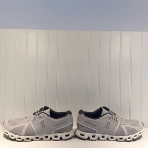 Gray/dark gray On Clouds